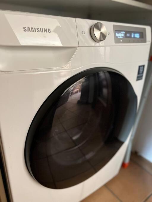 City Center 2 Bedroom Apt ベルガモ エクステリア 写真